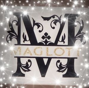 Meet your Posher, Dee